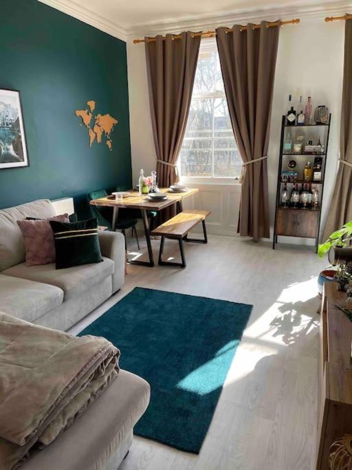 One Bedroom Flat In The Heart Of Islington Londra Exterior foto